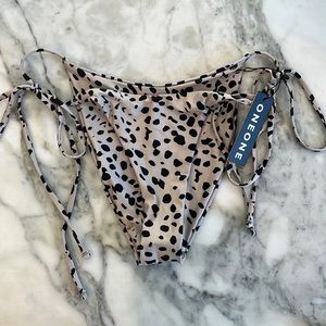 Oneone Swimwear M Ariel bottom in Cheetah